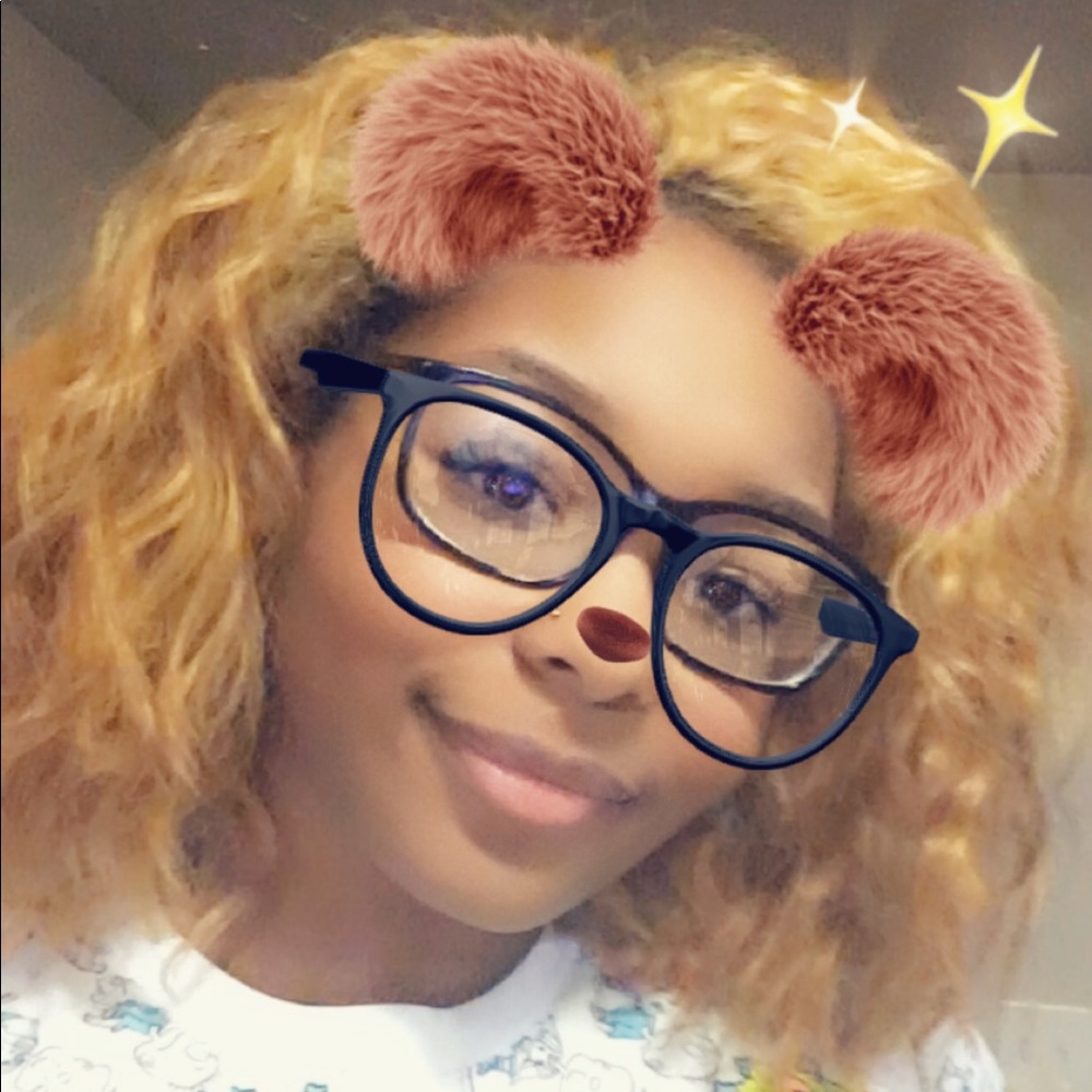 Meet your Posher, Alyssa